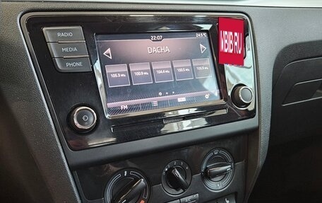 Skoda Rapid I, 2018 год, 1 045 000 рублей, 13 фотография
