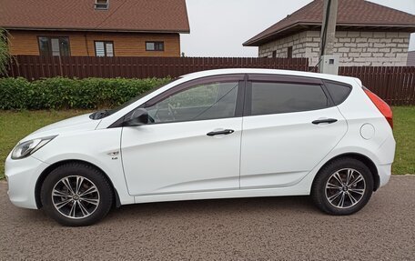 Hyundai Solaris II рестайлинг, 2011 год, 710 000 рублей, 1 фотография