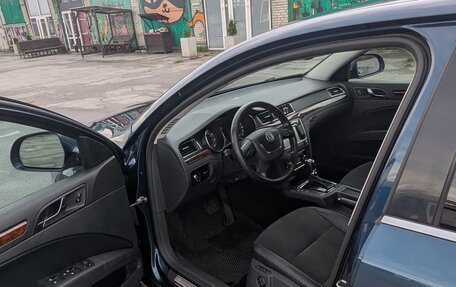 Skoda Superb III рестайлинг, 2012 год, 1 047 000 рублей, 8 фотография