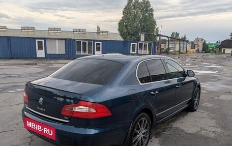 Skoda Superb III рестайлинг, 2012 год, 1 047 000 рублей, 5 фотография