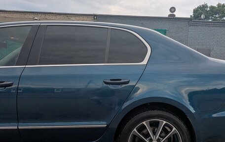 Skoda Superb III рестайлинг, 2012 год, 1 047 000 рублей, 26 фотография