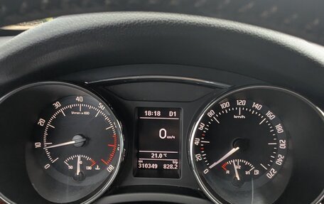 Skoda Superb III рестайлинг, 2012 год, 1 047 000 рублей, 28 фотография