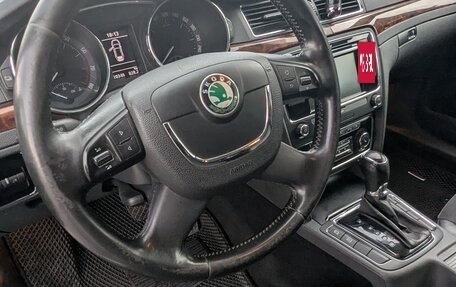 Skoda Superb III рестайлинг, 2012 год, 1 047 000 рублей, 16 фотография
