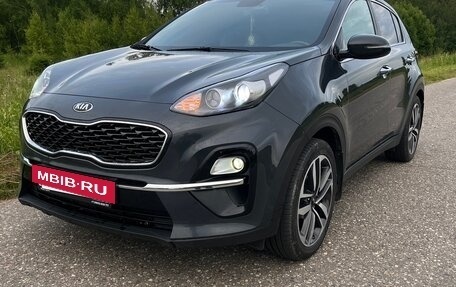 KIA Sportage IV рестайлинг, 2018 год, 2 200 000 рублей, 2 фотография