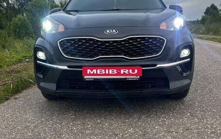 KIA Sportage IV рестайлинг, 2018 год, 2 200 000 рублей, 3 фотография