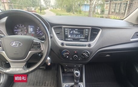 Hyundai Solaris II рестайлинг, 2017 год, 1 280 000 рублей, 10 фотография