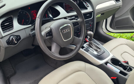Audi A4, 2011 год, 1 600 000 рублей, 14 фотография