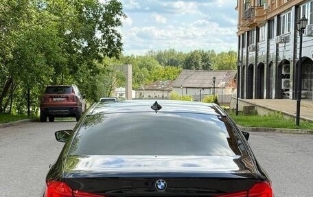 BMW 5 серия, 2019 год, 2 400 000 рублей, 3 фотография