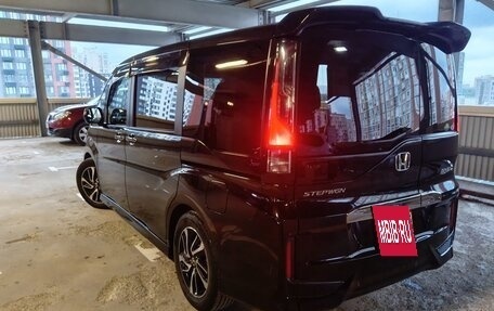 Honda Stepwgn IV, 2015 год, 2 150 000 рублей, 8 фотография