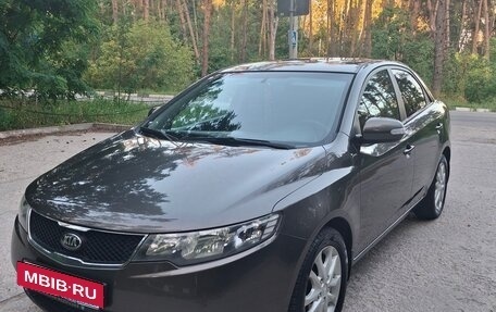 KIA Cerato III, 2010 год, 740 000 рублей, 2 фотография