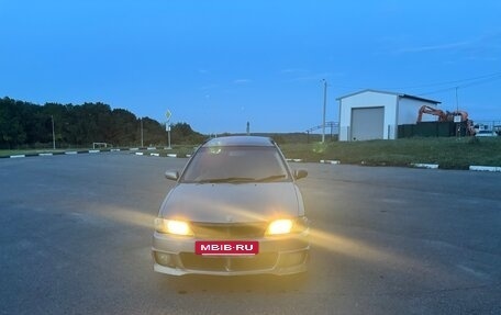 Nissan Wingroad III, 2001 год, 295 000 рублей, 3 фотография