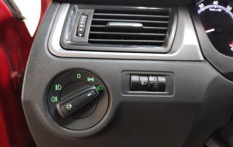 Skoda Rapid I, 2017 год, 1 050 000 рублей, 14 фотография