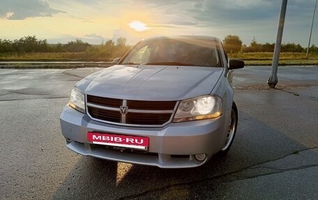 Dodge Avenger II рестайлинг, 2008 год, 680 000 рублей, 4 фотография