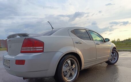 Dodge Avenger II рестайлинг, 2008 год, 680 000 рублей, 14 фотография