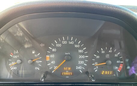 Mercedes-Benz C-Класс, 1995 год, 329 000 рублей, 4 фотография