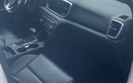 KIA Sportage IV рестайлинг, 2020 год, 2 550 000 рублей, 18 фотография