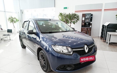 Renault Logan II, 2015 год, 437 000 рублей, 3 фотография