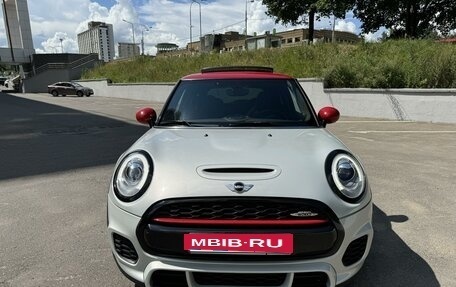 MINI Hatch, 2017 год, 2 700 000 рублей, 2 фотография