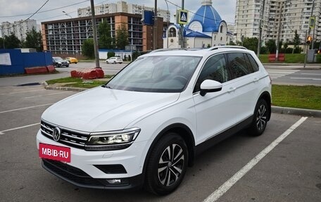Volkswagen Tiguan II, 2019 год, 2 450 000 рублей, 3 фотография