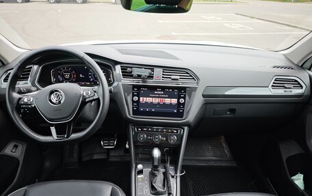 Volkswagen Tiguan II, 2019 год, 2 450 000 рублей, 19 фотография