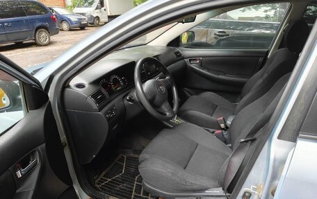 Toyota Corolla, 2004 год, 650 000 рублей, 4 фотография