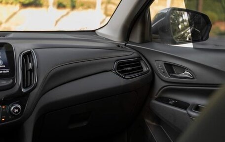 Chevrolet Equinox III, 2021 год, 1 890 000 рублей, 14 фотография