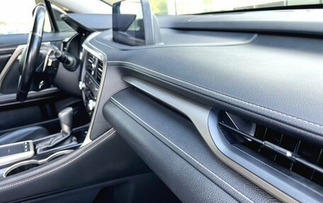 Lexus RX IV рестайлинг, 2019 год, 4 590 000 рублей, 24 фотография