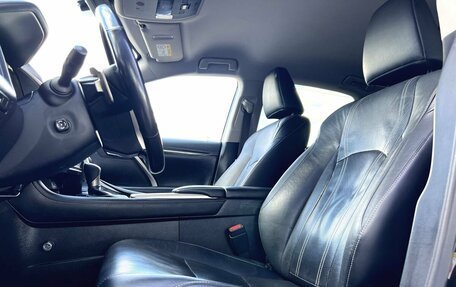 Lexus RX IV рестайлинг, 2019 год, 4 590 000 рублей, 30 фотография