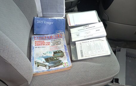 Chrysler Voyager IV, 2004 год, 450 000 рублей, 12 фотография