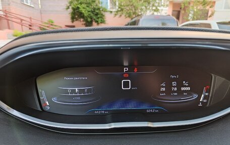 Peugeot 3008 II, 2017 год, 2 380 000 рублей, 12 фотография