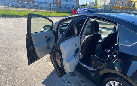 Toyota Prius, 2012 год, 1 100 000 рублей, 12 фотография