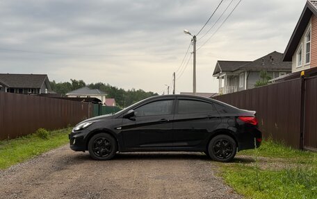 Hyundai Solaris II рестайлинг, 2013 год, 730 000 рублей, 4 фотография