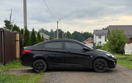 Hyundai Solaris II рестайлинг, 2013 год, 730 000 рублей, 2 фотография