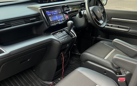 Honda Stepwgn IV, 2019 год, 2 550 000 рублей, 6 фотография