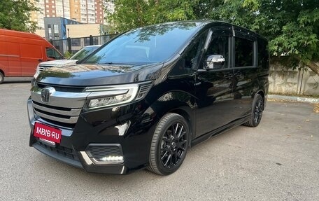 Honda Stepwgn IV, 2019 год, 2 550 000 рублей, 2 фотография