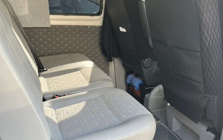 Volkswagen Transporter T5 рестайлинг, 2011 год, 1 660 000 рублей, 13 фотография