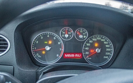Ford Focus II рестайлинг, 2005 год, 325 000 рублей, 12 фотография