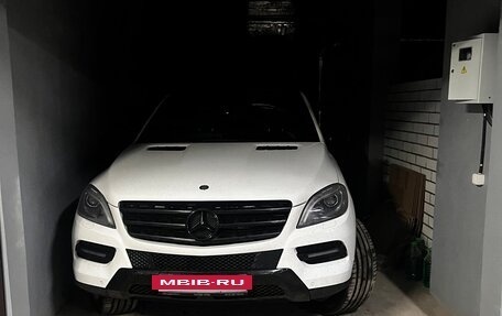 Mercedes-Benz M-Класс, 2015 год, 2 350 000 рублей, 16 фотография