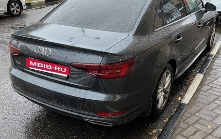 Audi A4, 2019 год, 2 300 000 рублей, 3 фотография