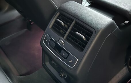 Audi A4, 2019 год, 2 300 000 рублей, 14 фотография