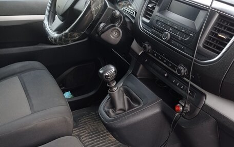 Peugeot Traveller I, 2017 год, 1 850 000 рублей, 6 фотография