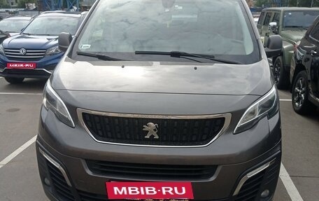 Peugeot Traveller I, 2017 год, 1 850 000 рублей, 4 фотография