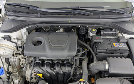 Hyundai Elantra VI рестайлинг, 2020 год, 1 695 000 рублей, 9 фотография