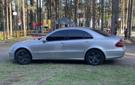 Mercedes-Benz E-Класс, 2003 год, 850 000 рублей, 10 фотография
