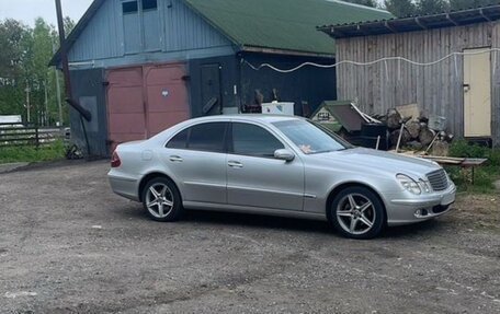 Mercedes-Benz E-Класс, 2003 год, 850 000 рублей, 9 фотография