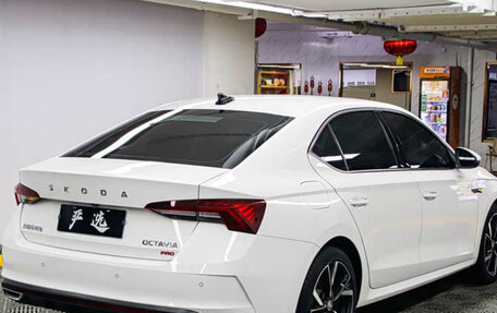 Skoda Octavia IV, 2021 год, 1 758 000 рублей, 5 фотография