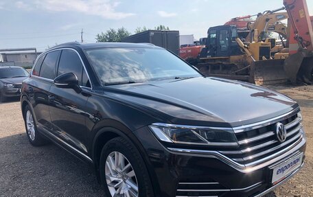 Volkswagen Touareg III, 2018 год, 3 730 000 рублей, 2 фотография