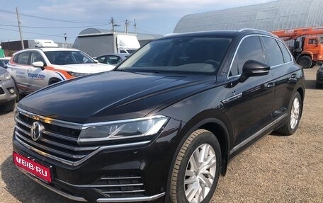 Volkswagen Touareg III, 2018 год, 3 730 000 рублей, 1 фотография