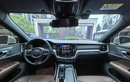 Volvo S60 III, 2022 год, 2 637 000 рублей, 4 фотография