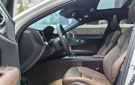 Volvo S60 III, 2022 год, 2 637 000 рублей, 3 фотография